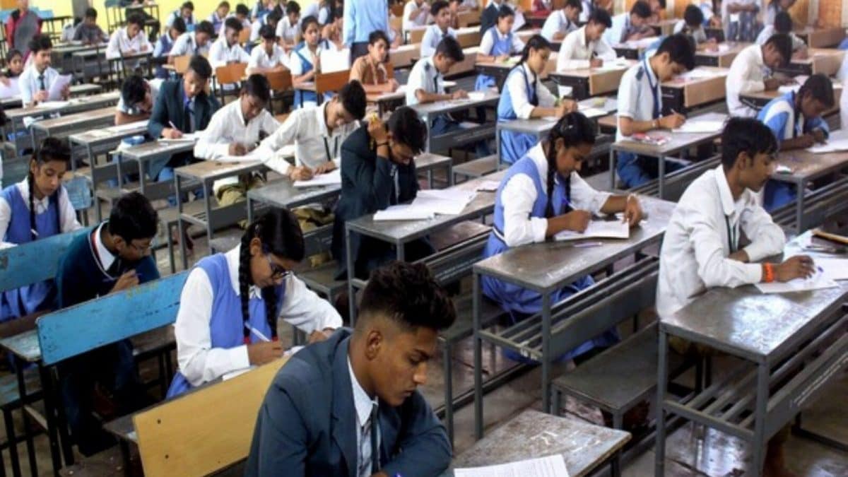 Image showing a stack of answer sheets, representing the CBSE board exams and re-evaluation process under scrutiny.
