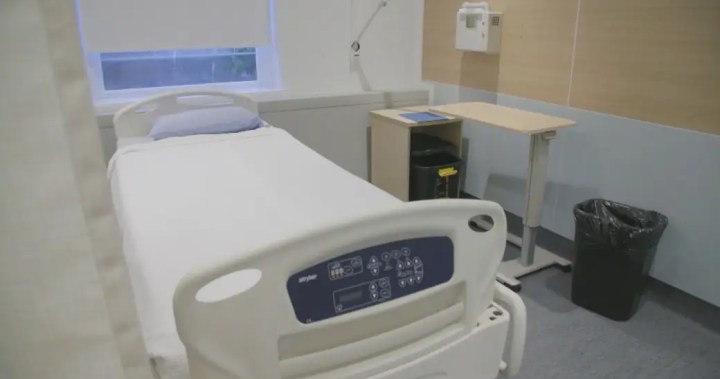 Canadian patients face dramatically longer waits in emergency departments, a critical issue highlighted by CIHI's latest report.