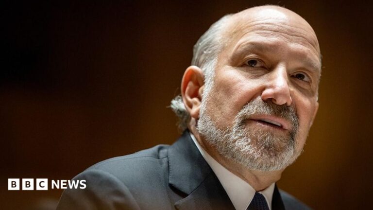 British whistleblower reveals US Commerce Secretary Howard Lutnick's alleged undisclosed business relationship and links to Jeffrey Epstein, triggering political scrutiny.