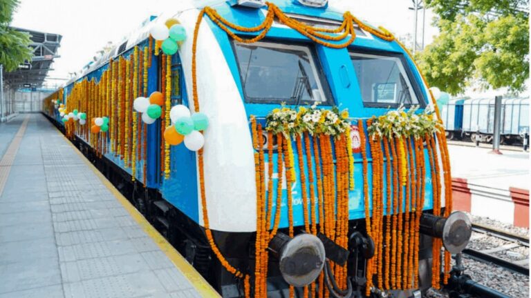 India's first hydrogen-powered train on the Jind-Sonipat route, signaling green travel.