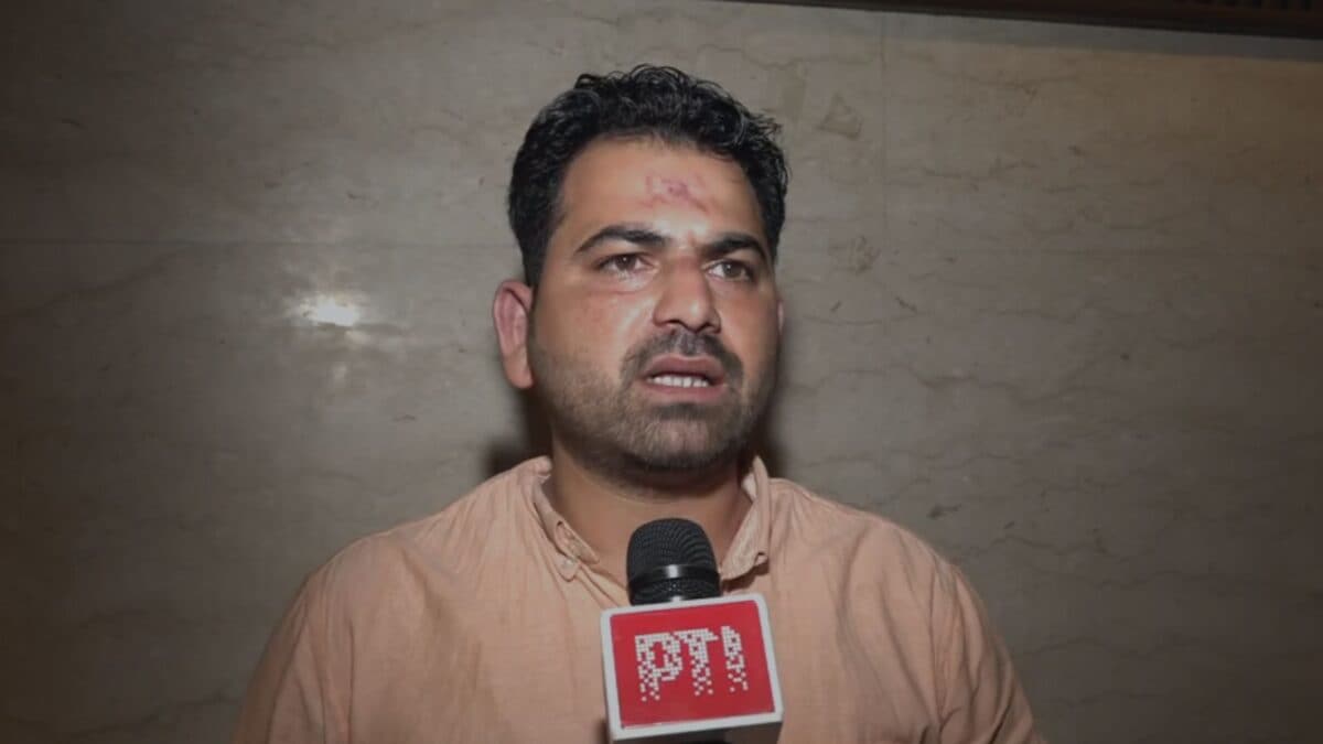 Man denying knife allegation after Pappu Yadav scuffle