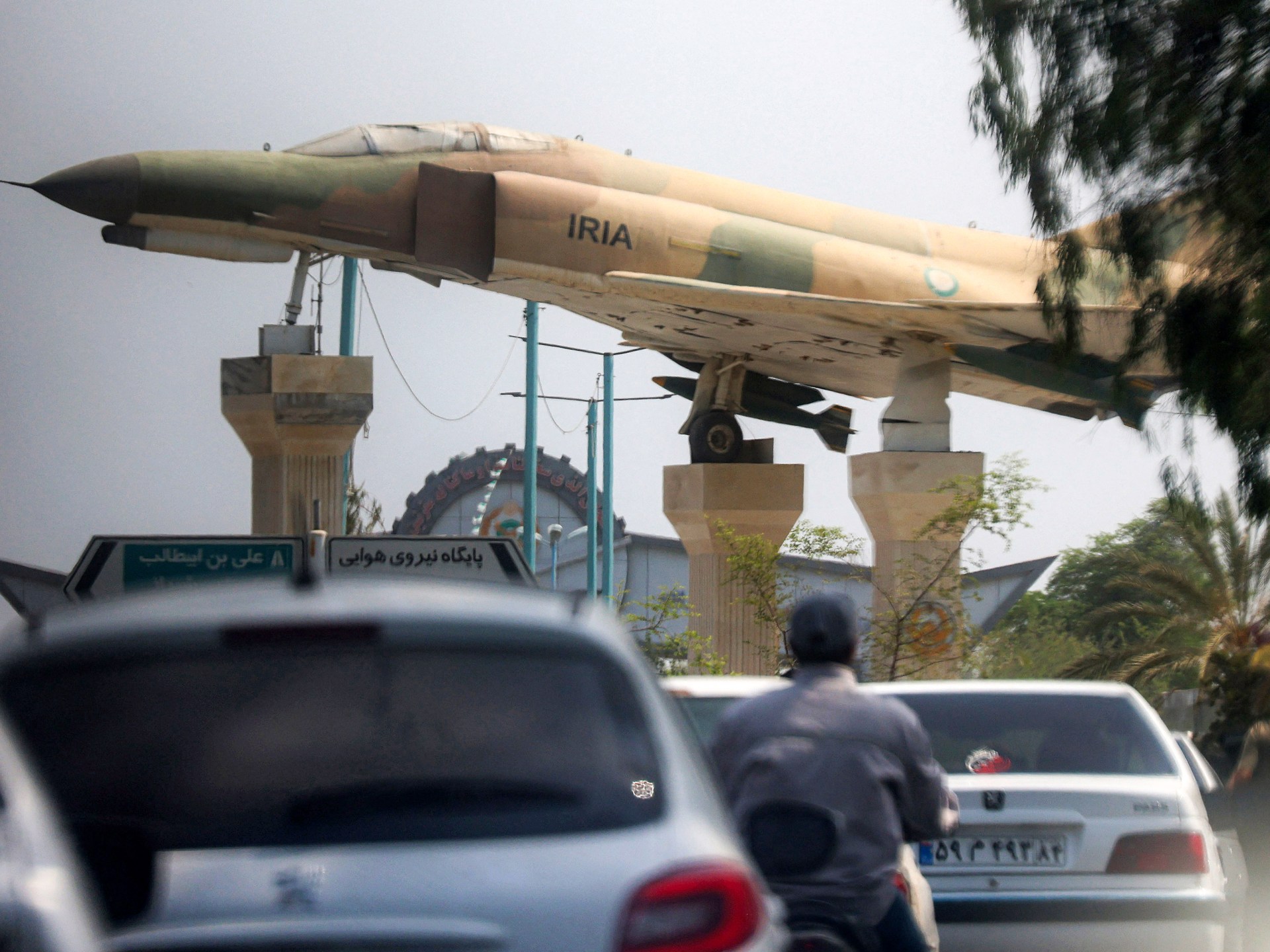 Qatari Foreign Ministry denies holding Iranian pilots after aircraft were downed, amid ongoing regional hostilities.