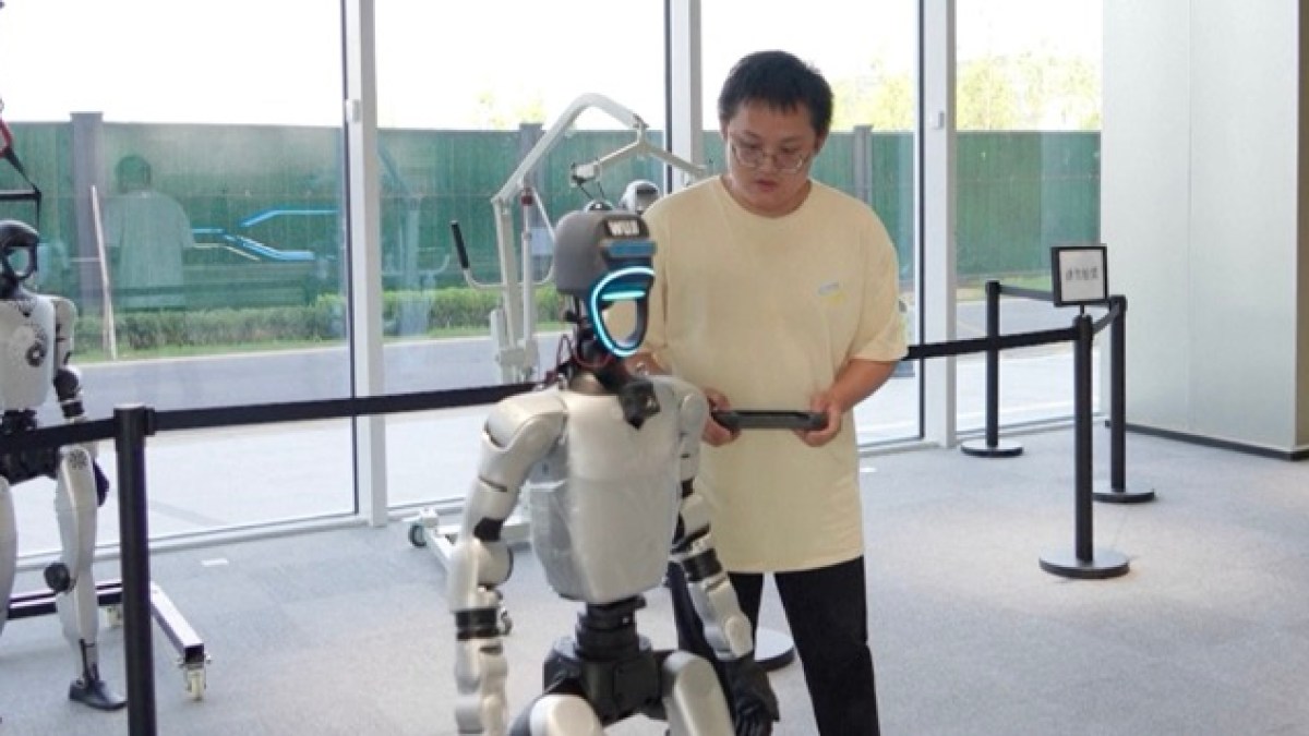 First robot school opens in China, training humanoids for the workforce.