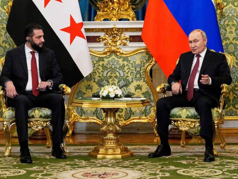 Russian and Syrian Presidents discussing military bases