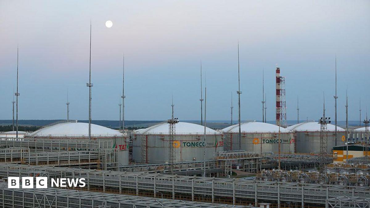 News report on a deadly drone strike in Russia's Tatarstan region.