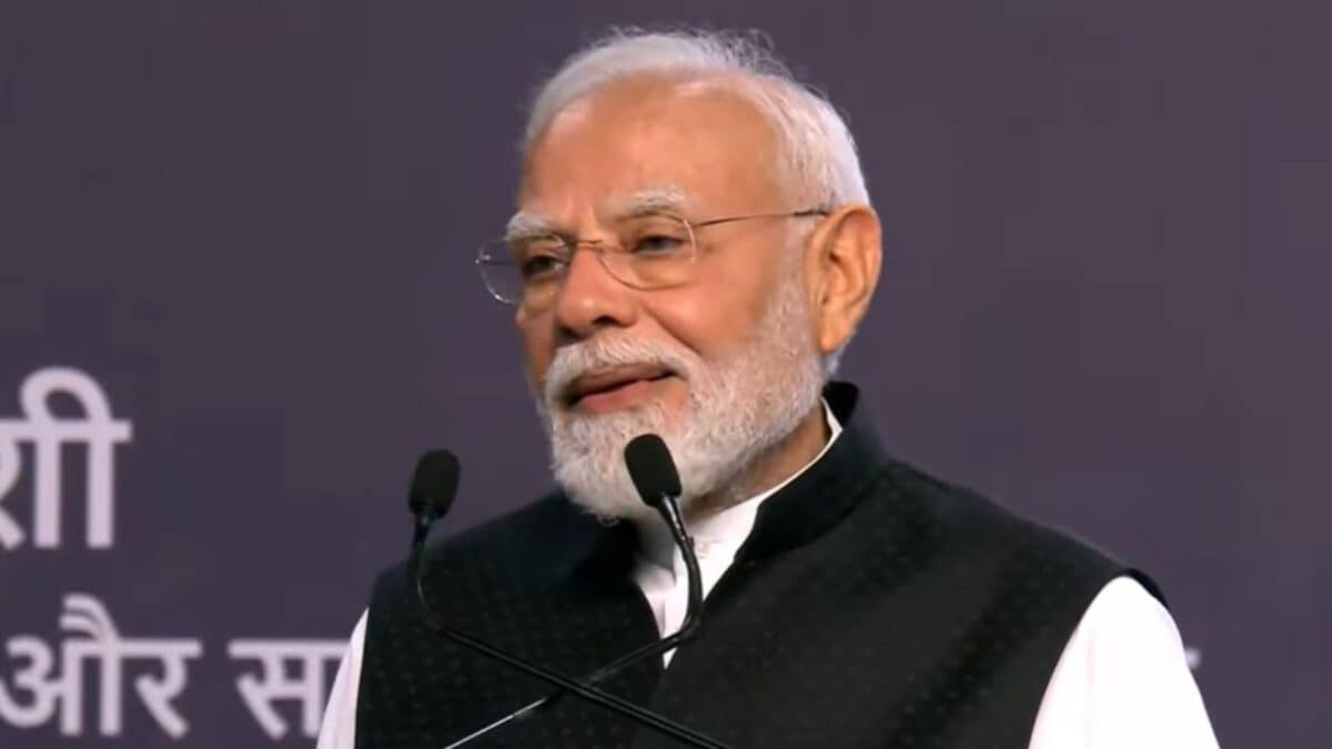 PM Modi virtually inaugurates Swaminarayan Hindu Temple in Paris, strengthening India-France cultural and strategic ties.
