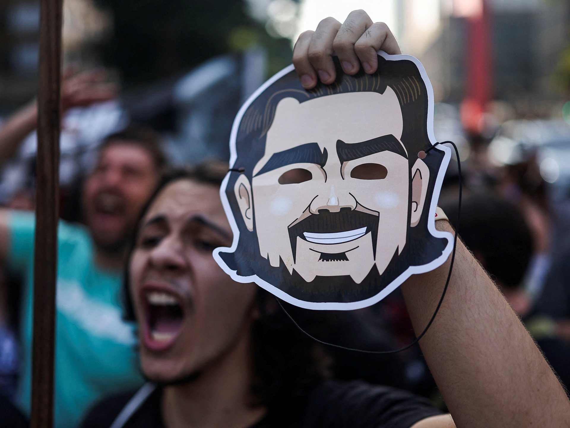 Supporters of Lula da Silva protesting against the Banco Master scandal in Brazil.