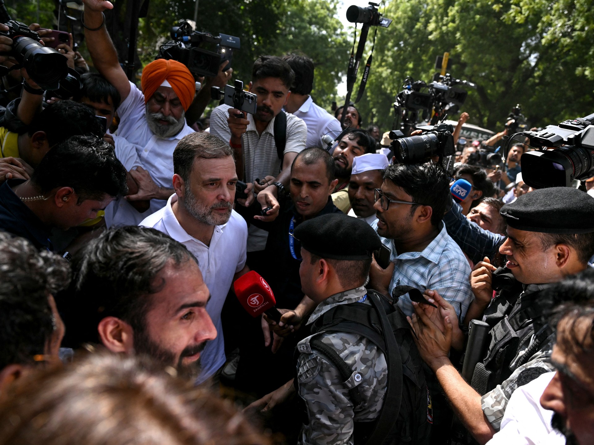 Opposition leaders protesting against the Election Chief in New Delhi.