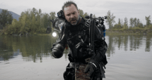 A specialized dive team finally locates the vehicle and remains of Frank Davis after 22 years of searching.